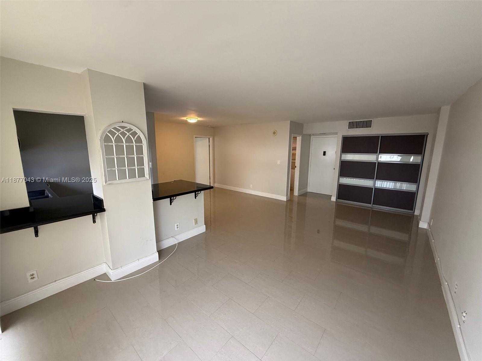 Small Image of 16909 NORTH BAY RD #712, Sunny Isles Beach Number 32