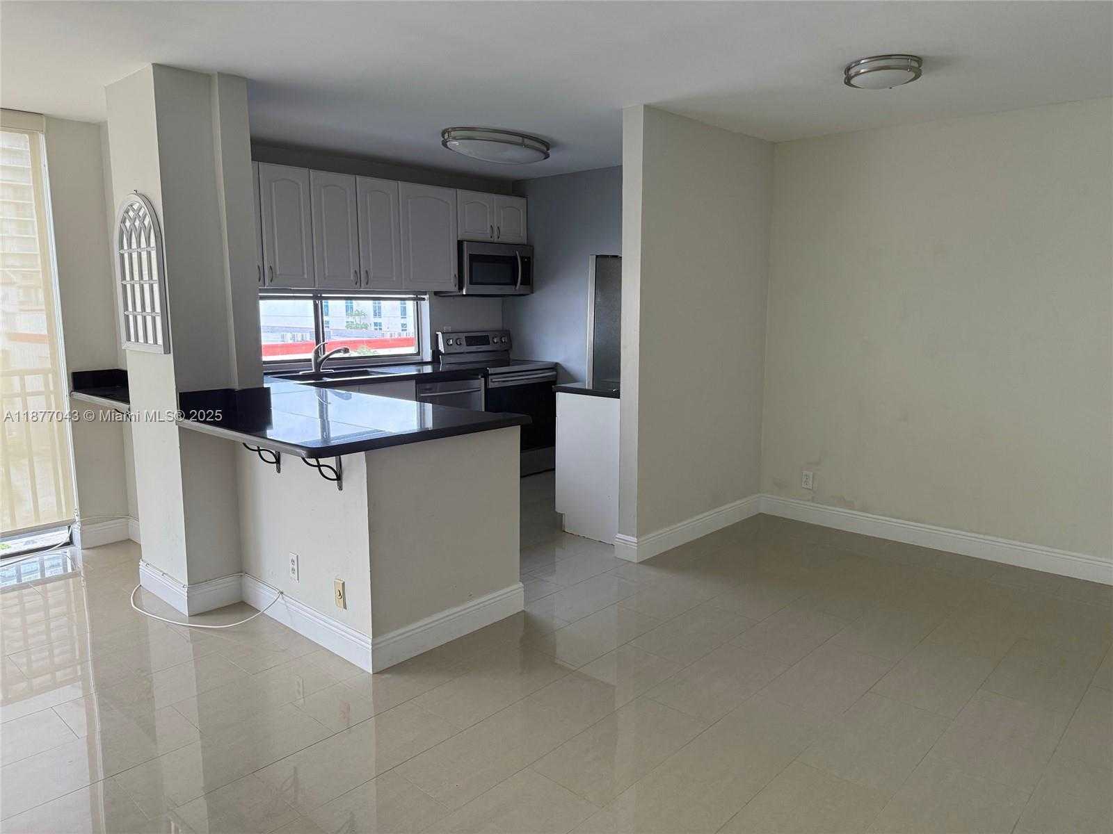 Small Image of 16909 NORTH BAY RD #712, Sunny Isles Beach Number 34