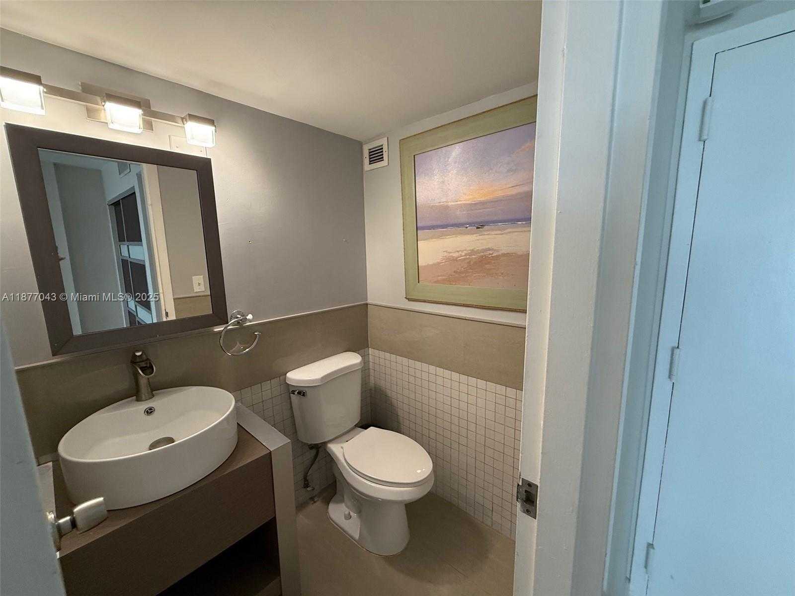 Small Image of 16909 NORTH BAY RD #712, Sunny Isles Beach Number 36