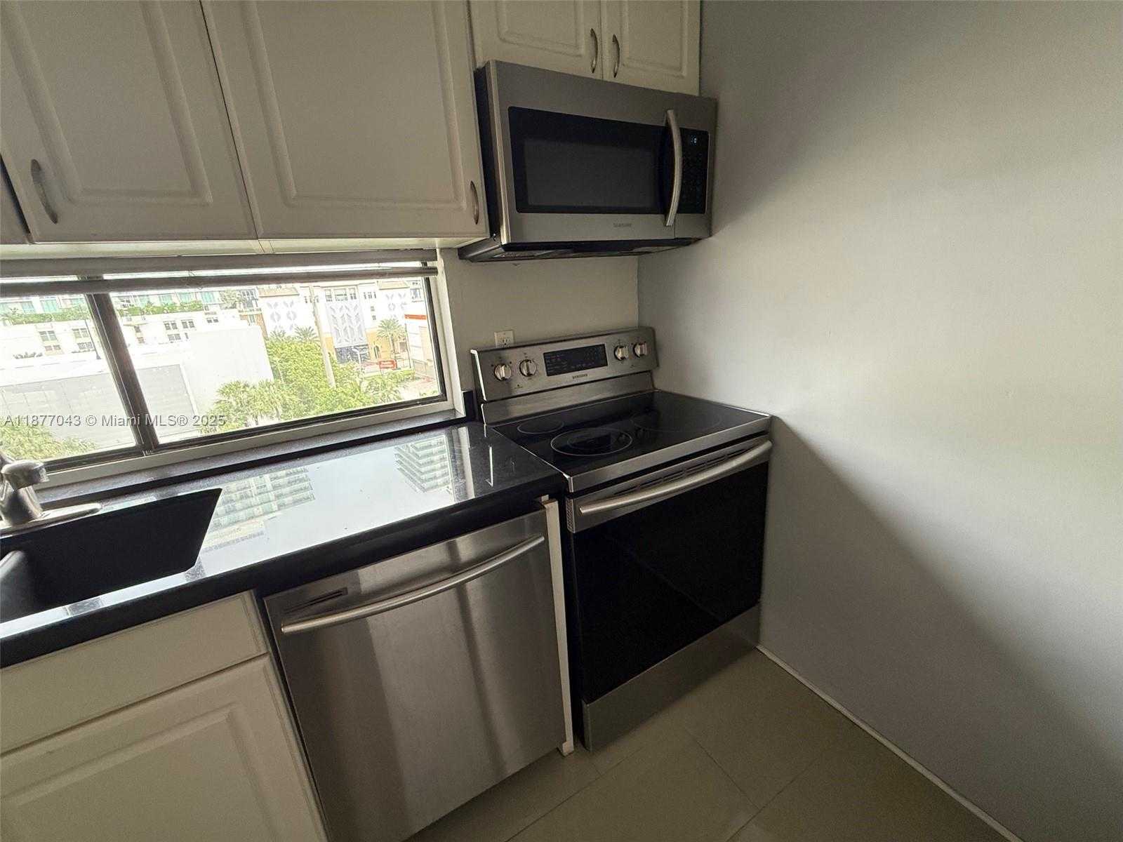 Small Image of 16909 NORTH BAY RD #712, Sunny Isles Beach Number 41