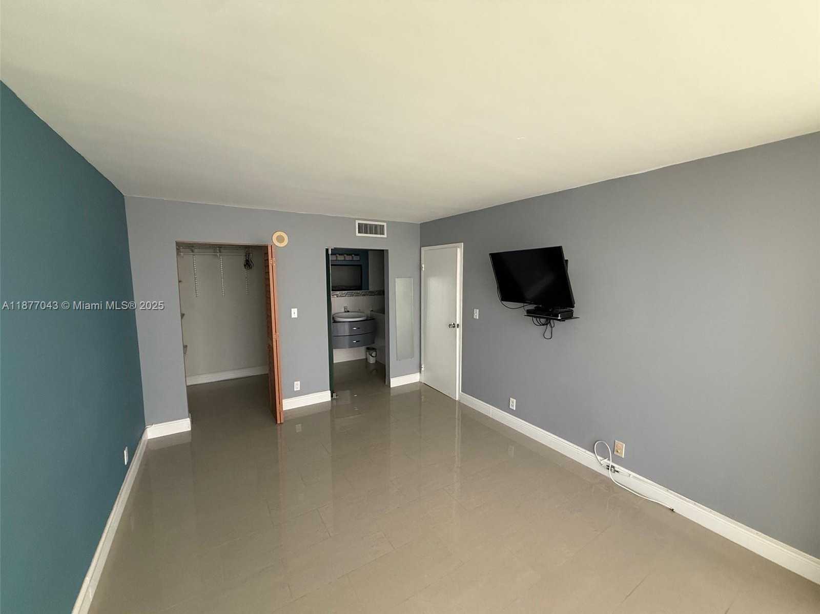 Small Image of 16909 NORTH BAY RD #712, Sunny Isles Beach Number 43