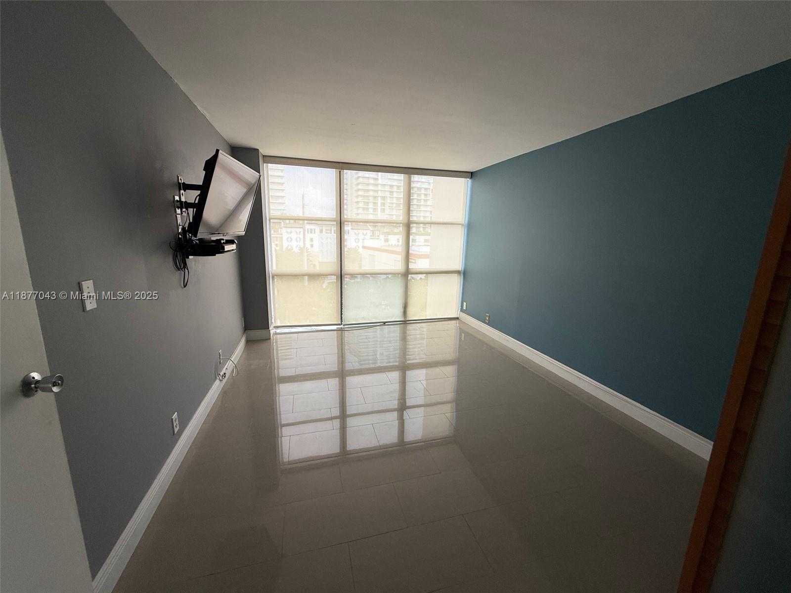Small Image of 16909 NORTH BAY RD #712, Sunny Isles Beach Number 44
