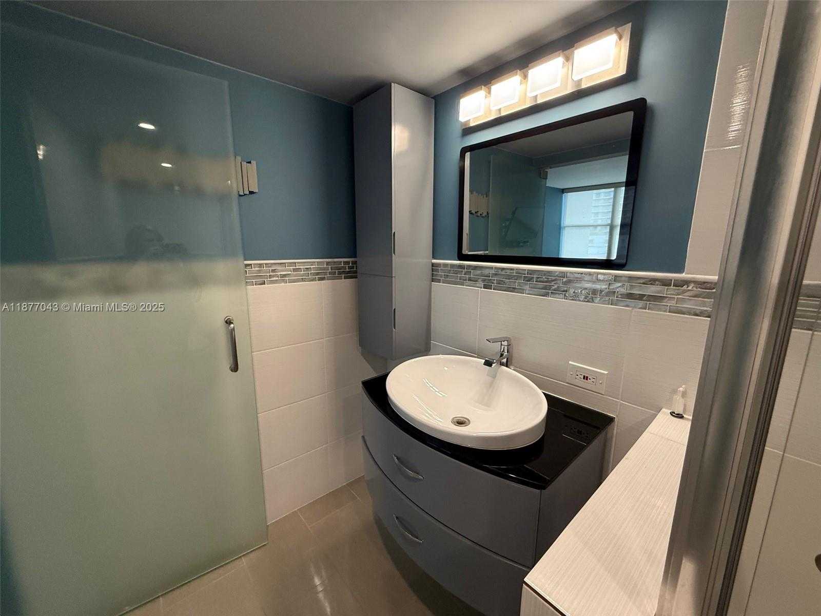 Small Image of 16909 NORTH BAY RD #712, Sunny Isles Beach Number 45
