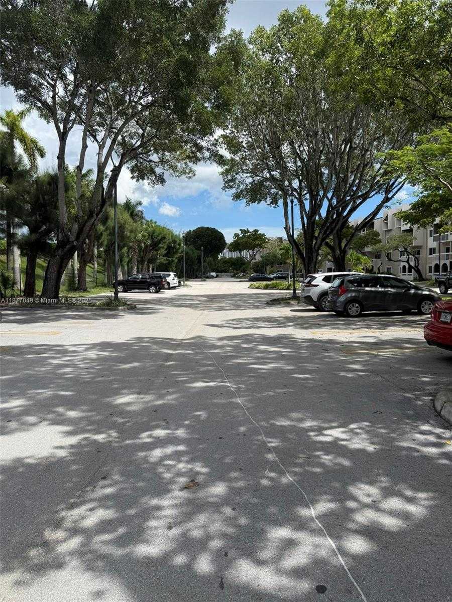 Small Image of 8101 CAMINO REAL #C315, Miami Number 22