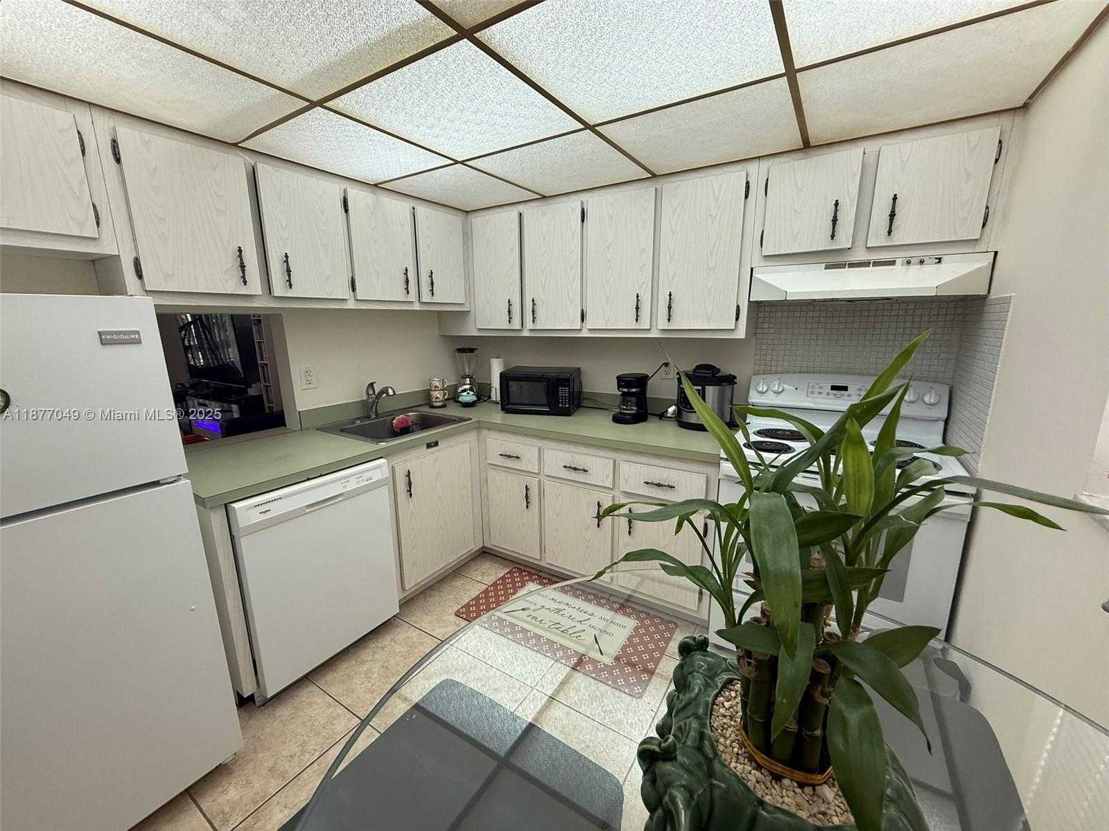 Small Image of 8101 CAMINO REAL #C315, Miami Number 5