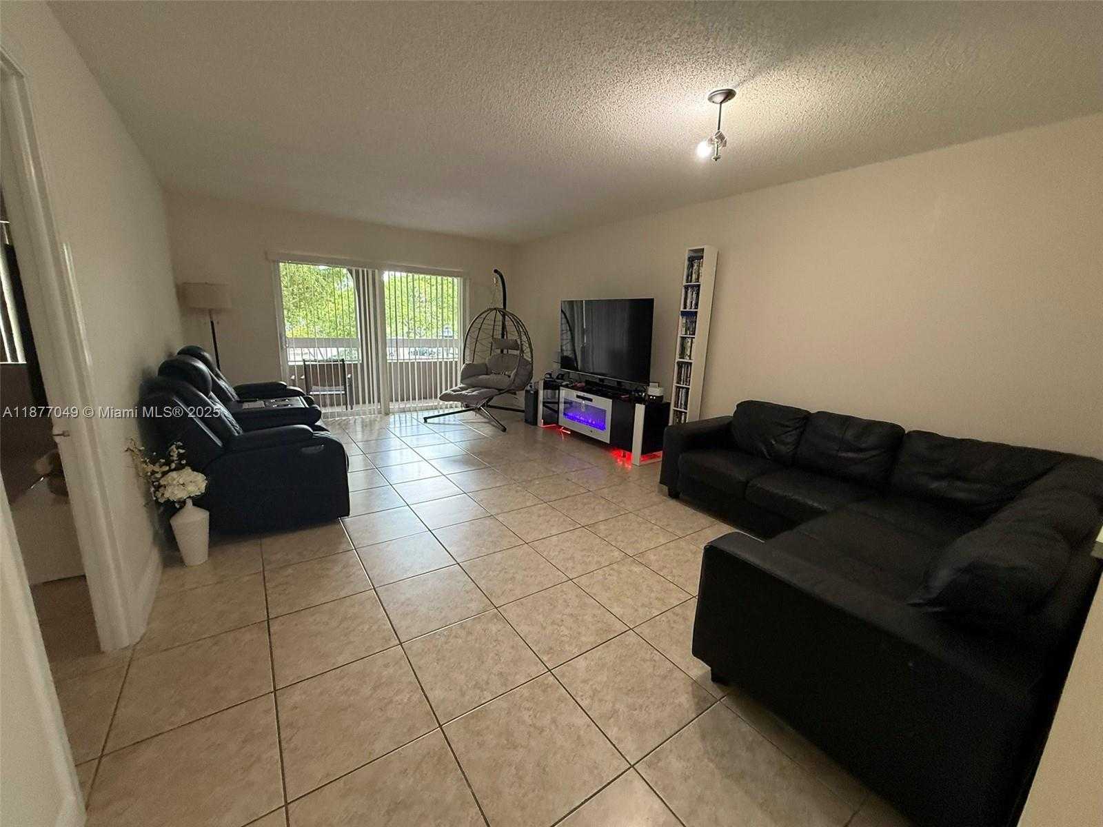 Small Image of 8101 CAMINO REAL #C315, Miami Number 7