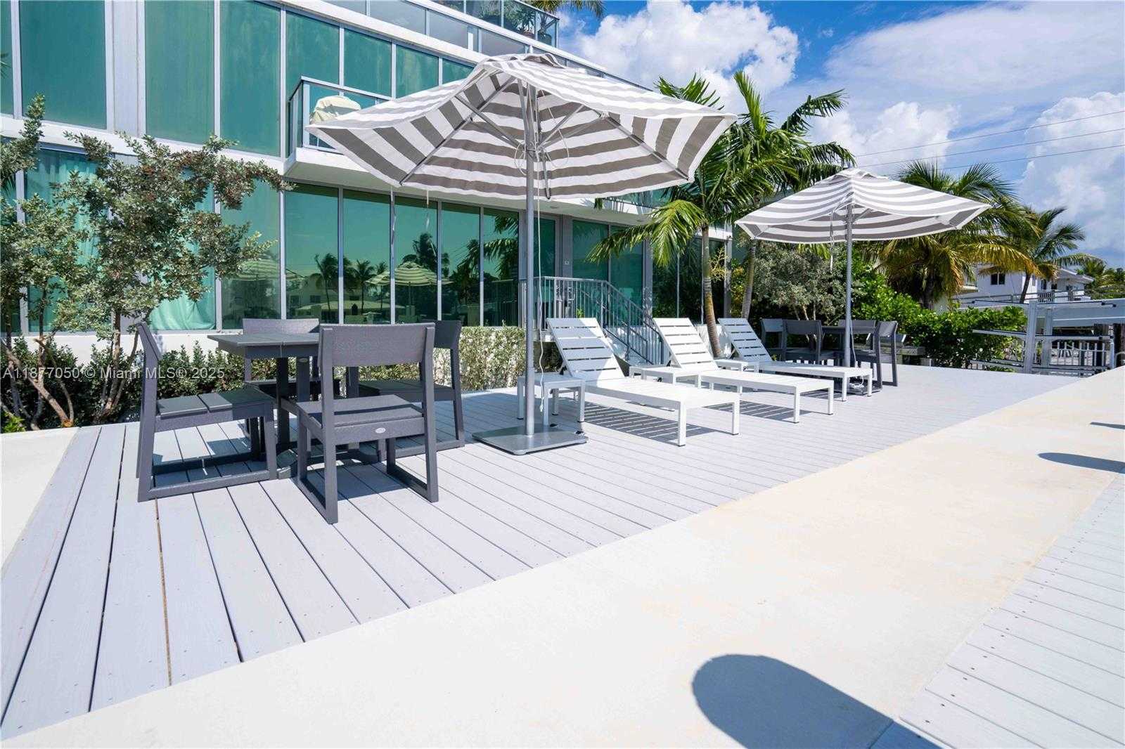 Small Image of 8425 CRESPI BLVD #401, Miami Beach Number 13