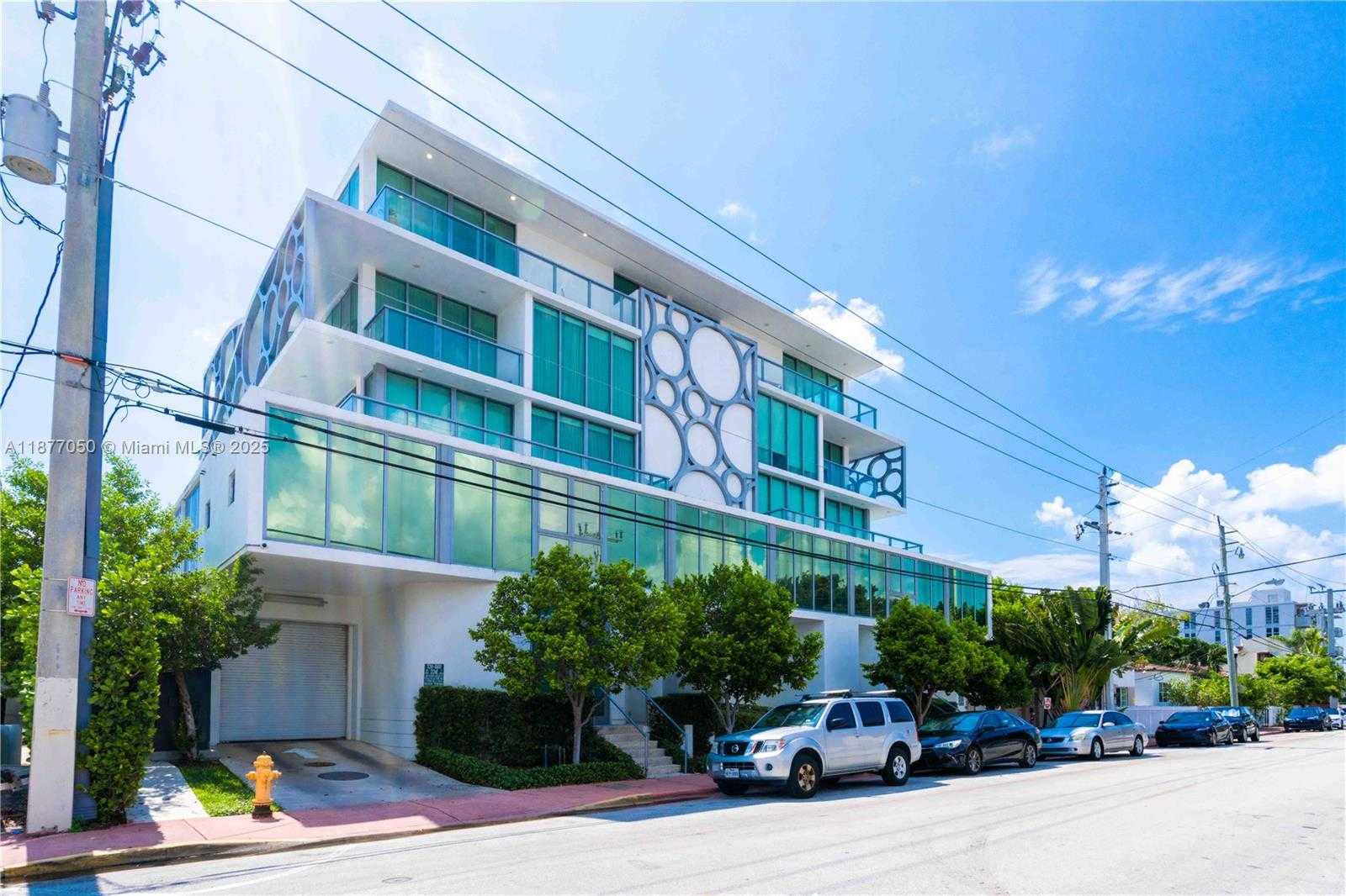 Small Image of 8425 CRESPI BLVD #401, Miami Beach Number 15