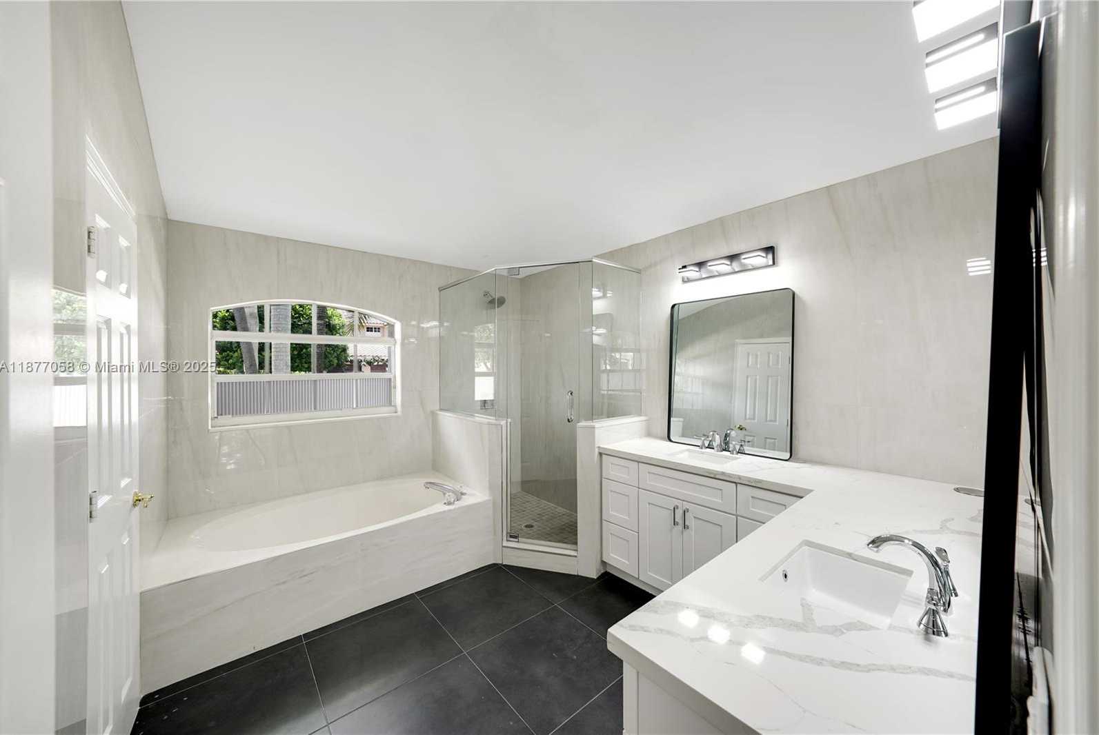 Small Image of 2527 JARDIN DR, Weston Number 20