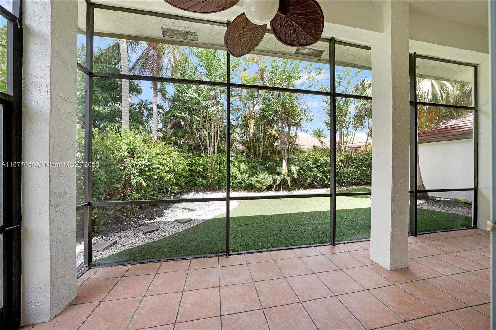Small Image of 2527 JARDIN DR, Weston Number 37
