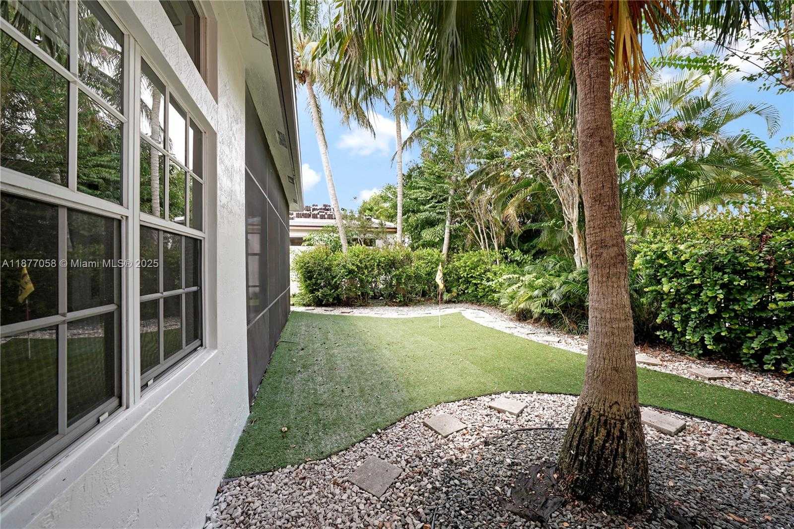 Small Image of 2527 JARDIN DR, Weston Number 42