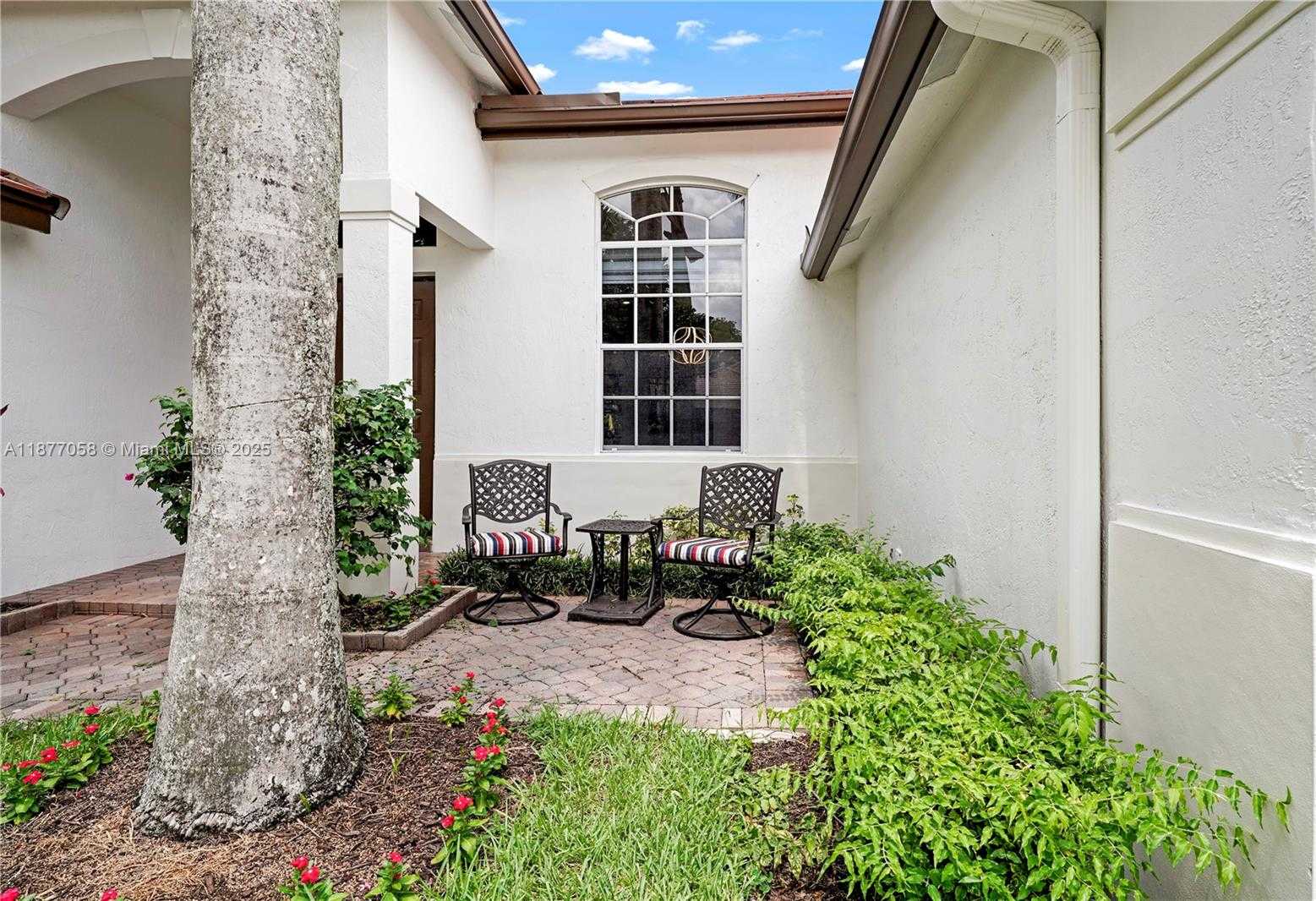 Small Image of 2527 JARDIN DR, Weston Number 46