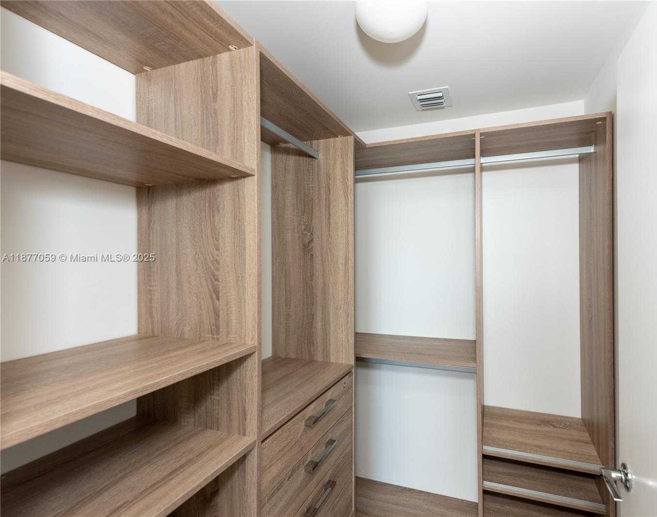 Small Image of 999 SOUTH WEST 1ST AVE #3114, Miami Number 13