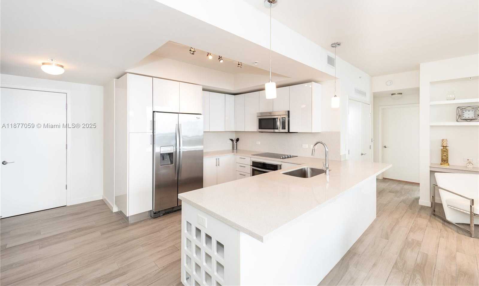 Small Image of 999 SOUTH WEST 1ST AVE #3114, Miami Number 7