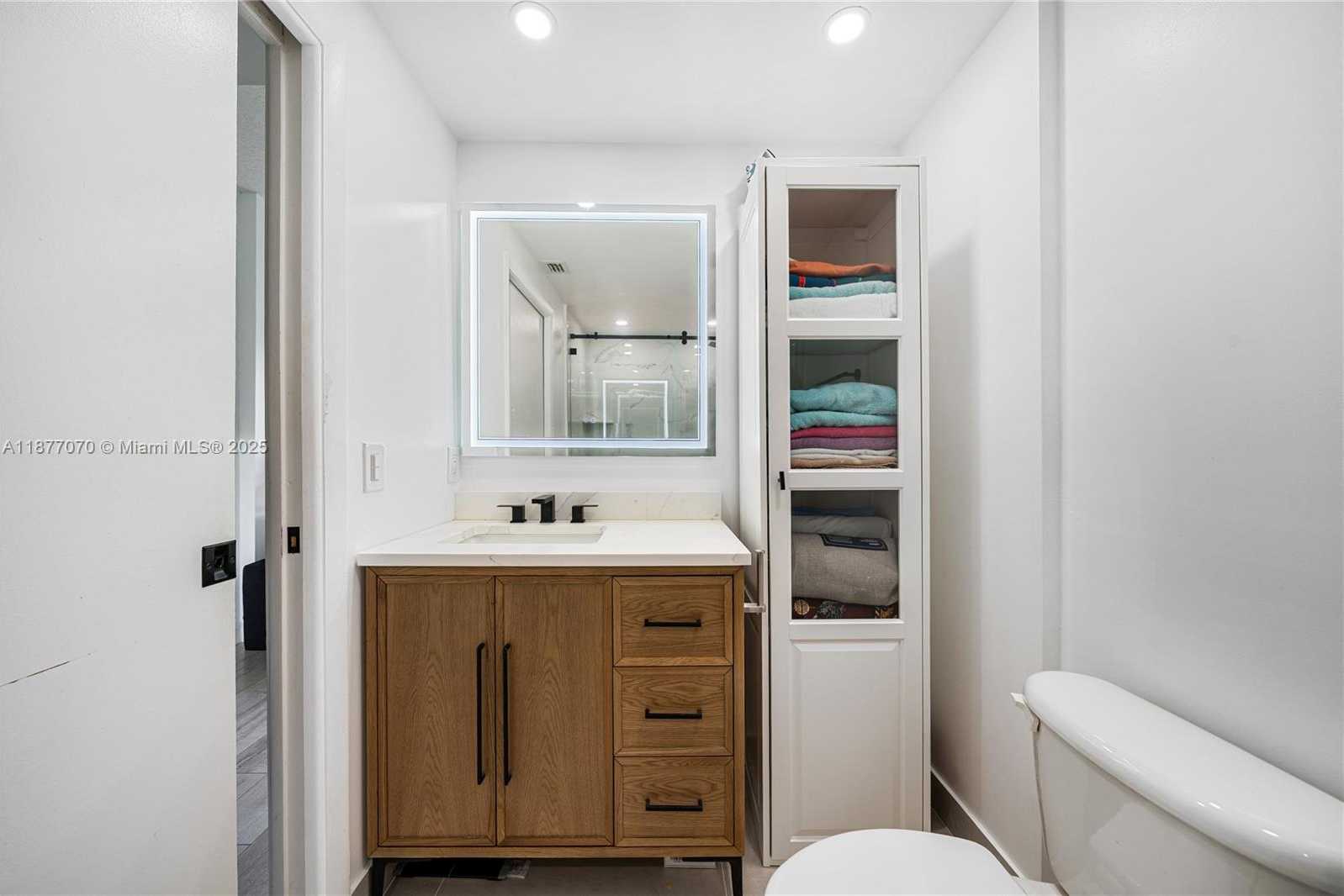 Small Image of 1824 BRICKELL AVE #2C, Miami Number 12
