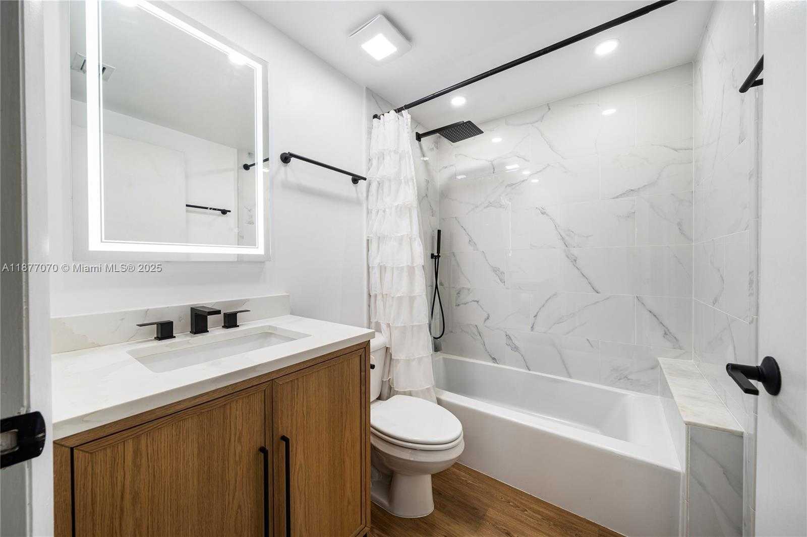 Small Image of 1824 BRICKELL AVE #2C, Miami Number 8