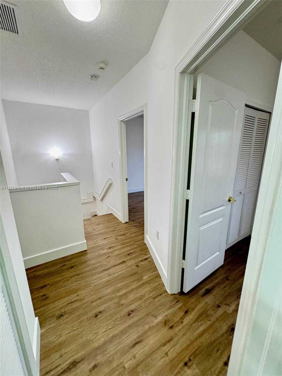 Small Image of 10170 SOUTH WEST 88TH ST #305, Miami Number 12