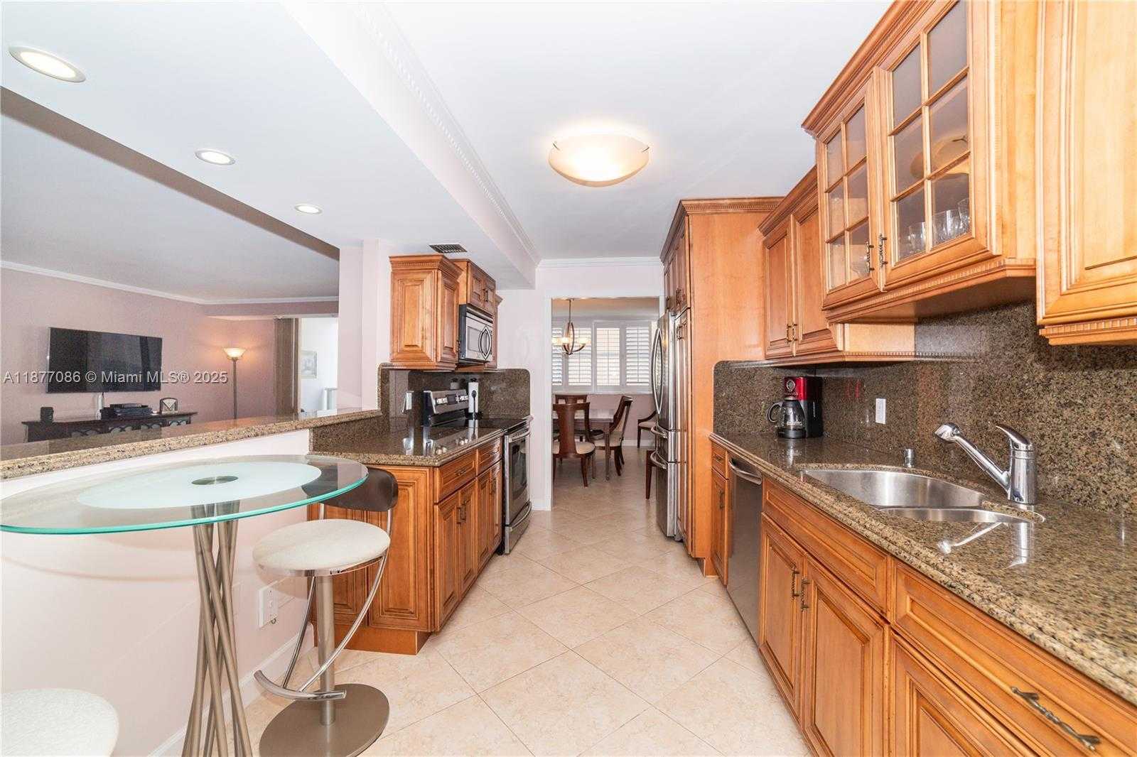 Small Image of 1904 SOUTH OCEAN DR #604, Hallandale Beach Number 10