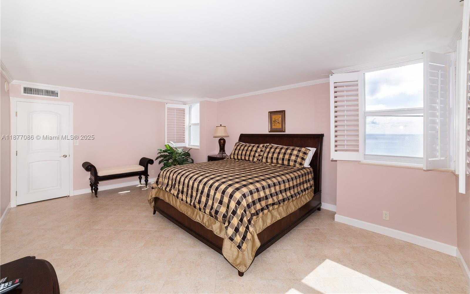 Small Image of 1904 SOUTH OCEAN DR #604, Hallandale Beach Number 15