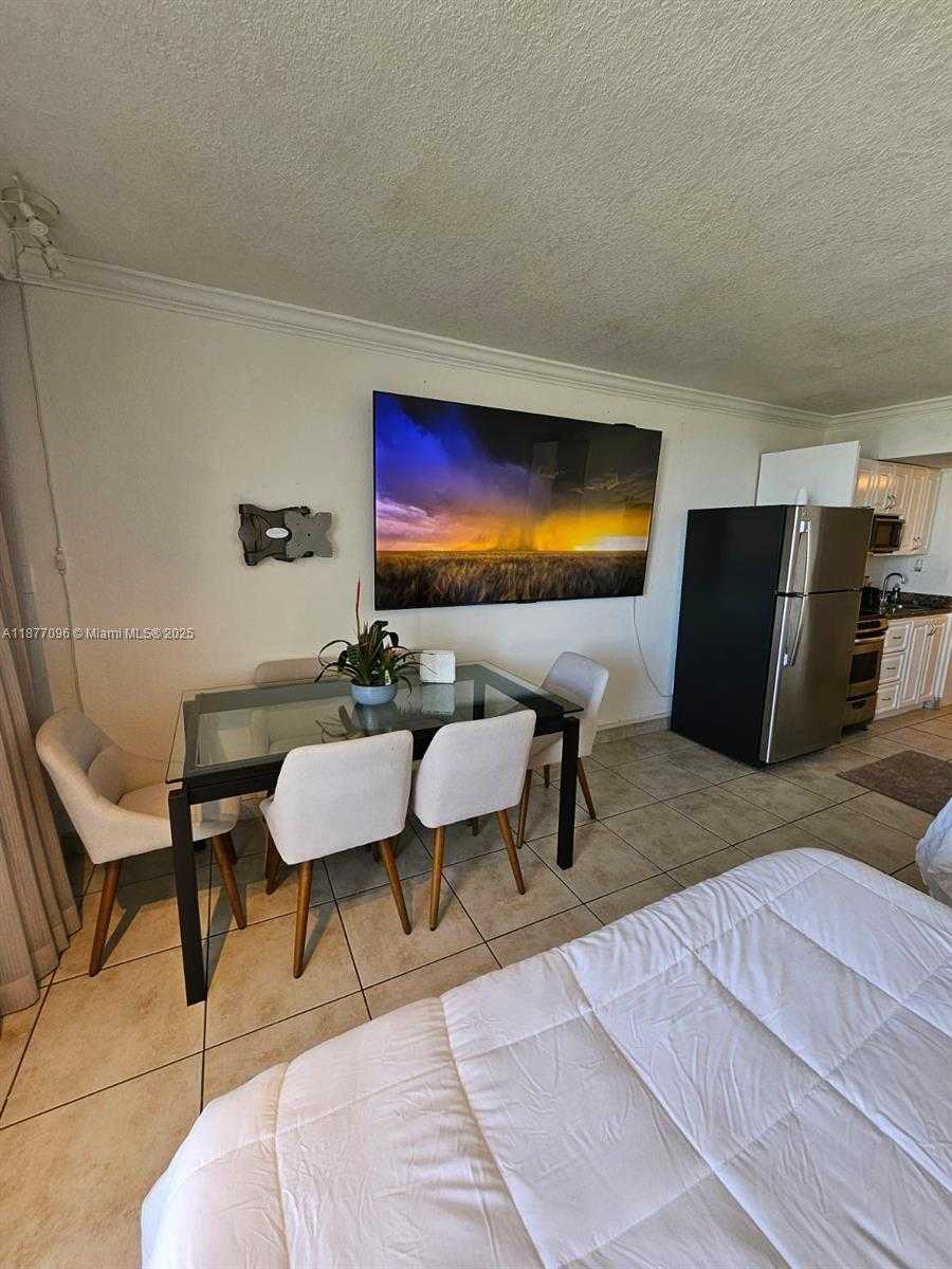 Small Image of 19201 COLLINS AVE #1036, Sunny Isles Beach Number 8