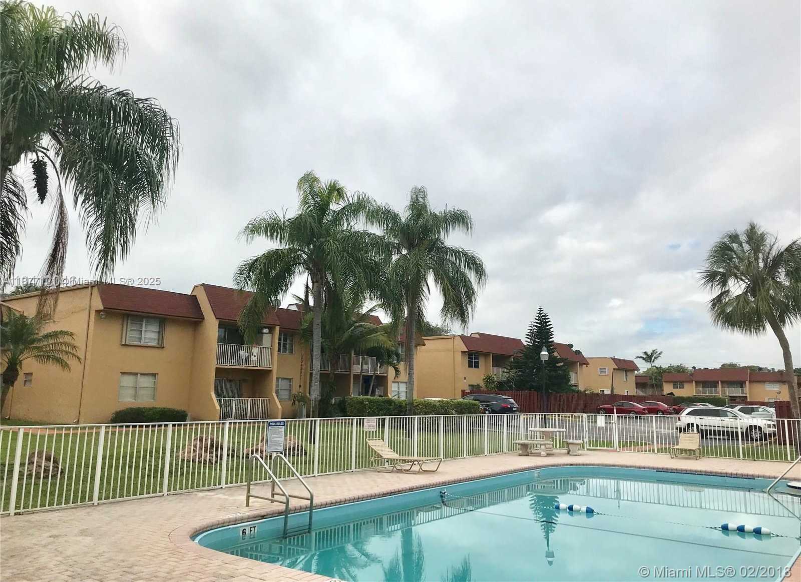 Small Image of 9974 SOUTH WEST 88TH ST #1021, Miami Number 4