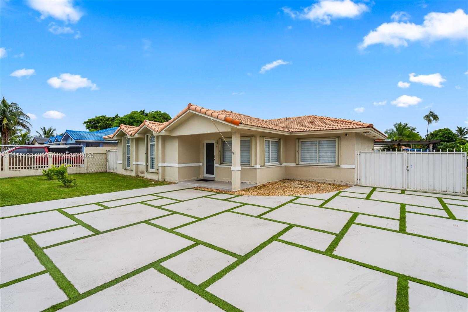 Small Image of 11380 SOUTH WEST 180TH ST #., Miami Number 5