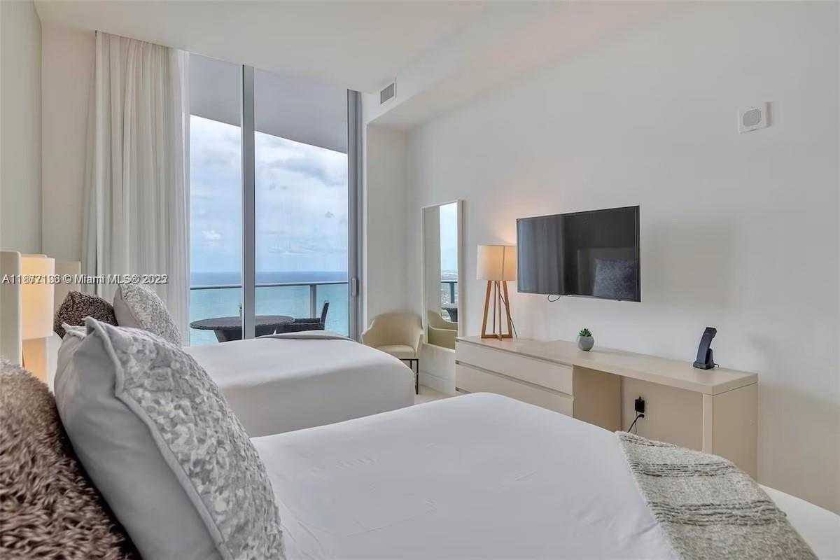Small Image of 4111 SOUTH OCEAN DR #PH4106, Hollywood Number 12