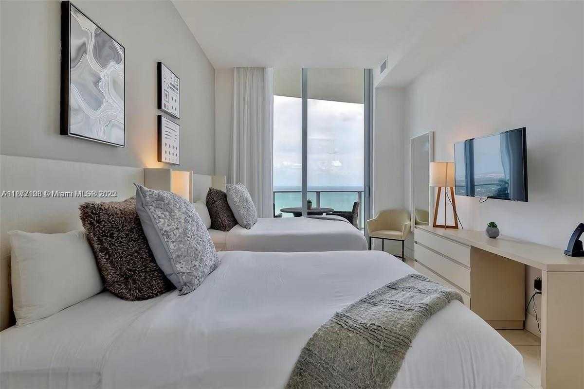Small Image of 4111 SOUTH OCEAN DR #PH4106, Hollywood Number 4