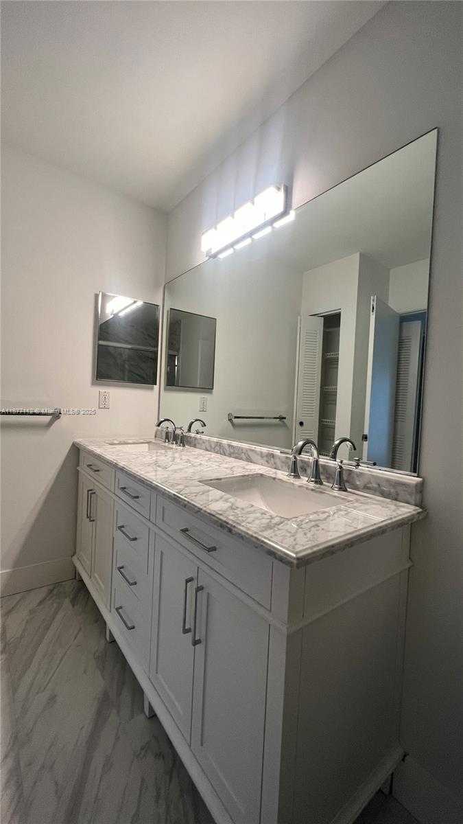 Small Image of 3300 NORTH EAST 192ND ST #101, Aventura Number 5
