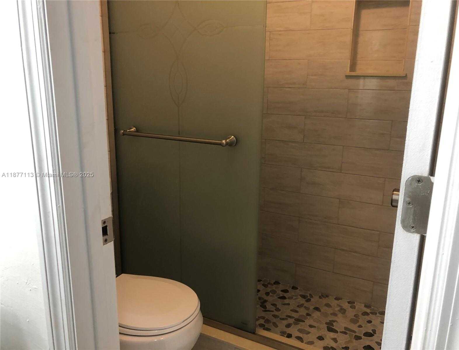 Small Image of 6735 NORTH WEST 193RD LN #6735, Hialeah Number 14