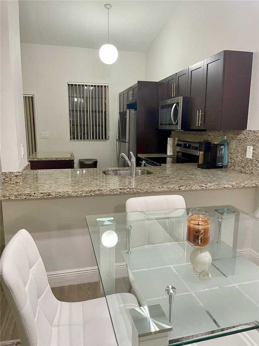 Small Image of 6735 NORTH WEST 193RD LN #6735, Hialeah Number 4