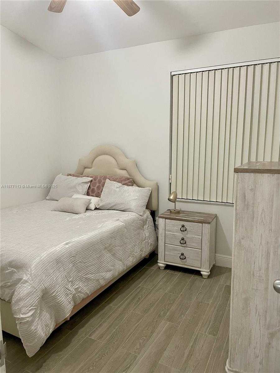 Small Image of 6735 NORTH WEST 193RD LN #6735, Hialeah Number 7