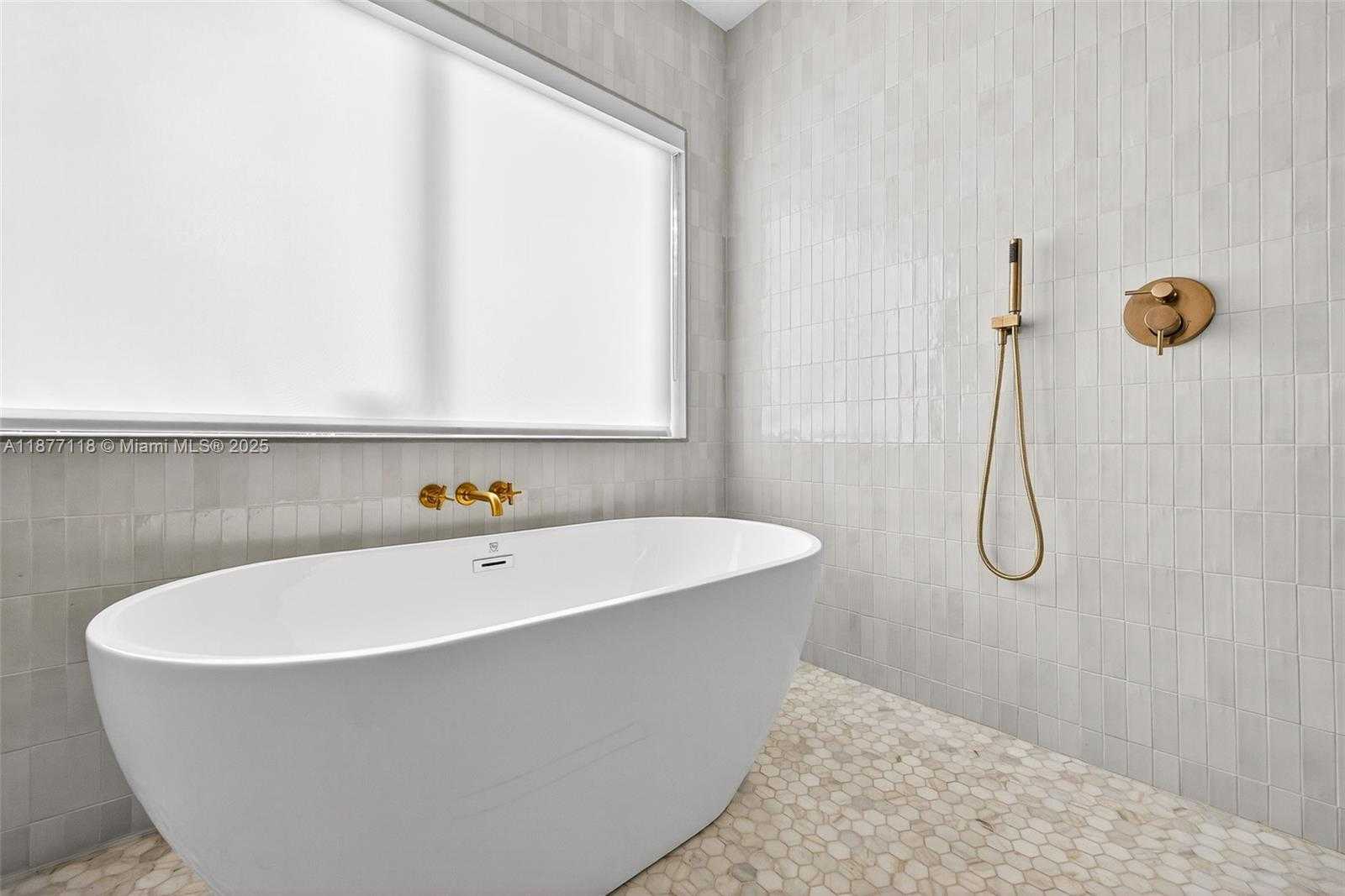 Small Image of 635 BIRD RD, Coral Gables Number 15