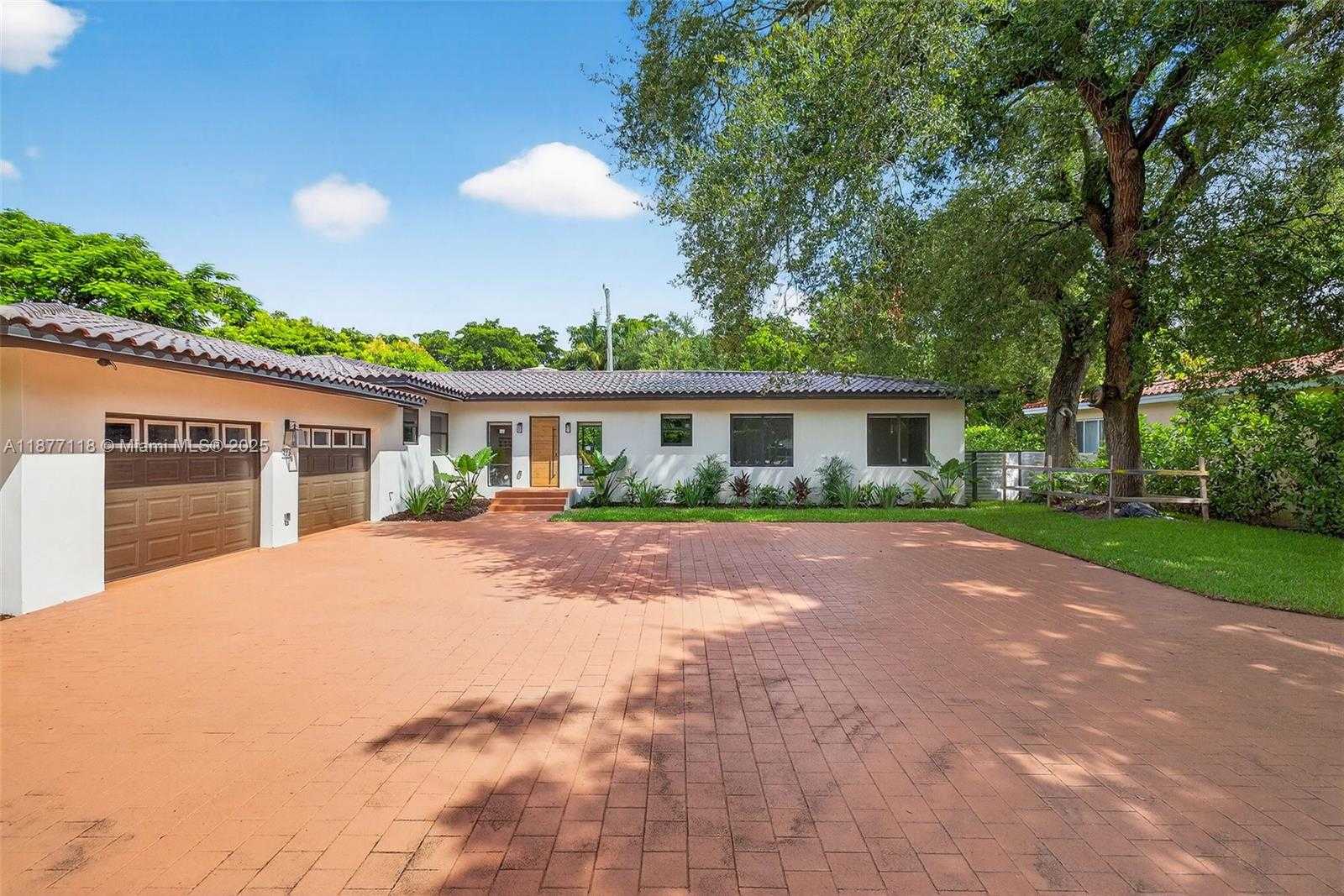 Small Image of 635 BIRD RD, Coral Gables Number 2