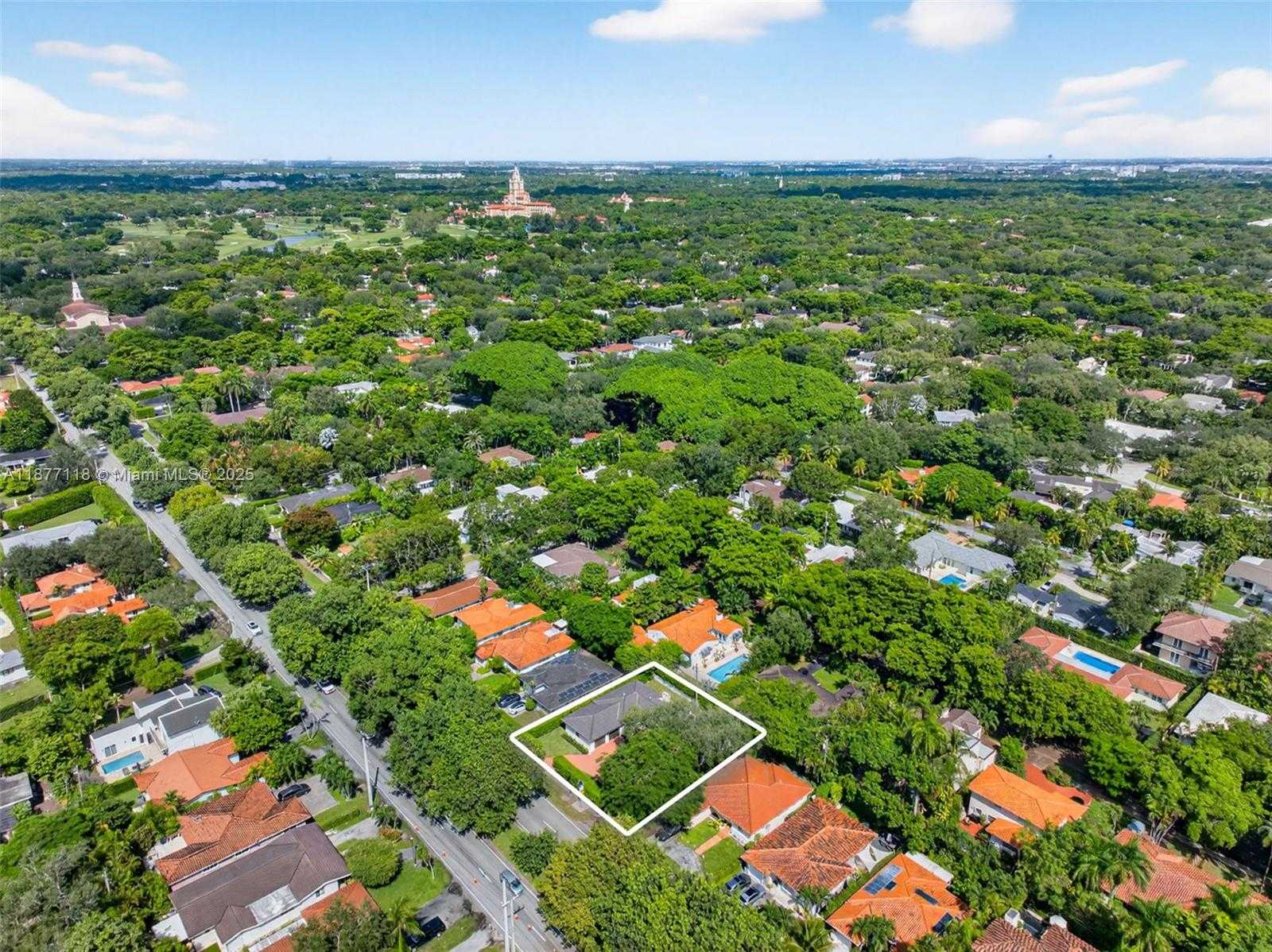 Small Image of 635 BIRD RD, Coral Gables Number 24