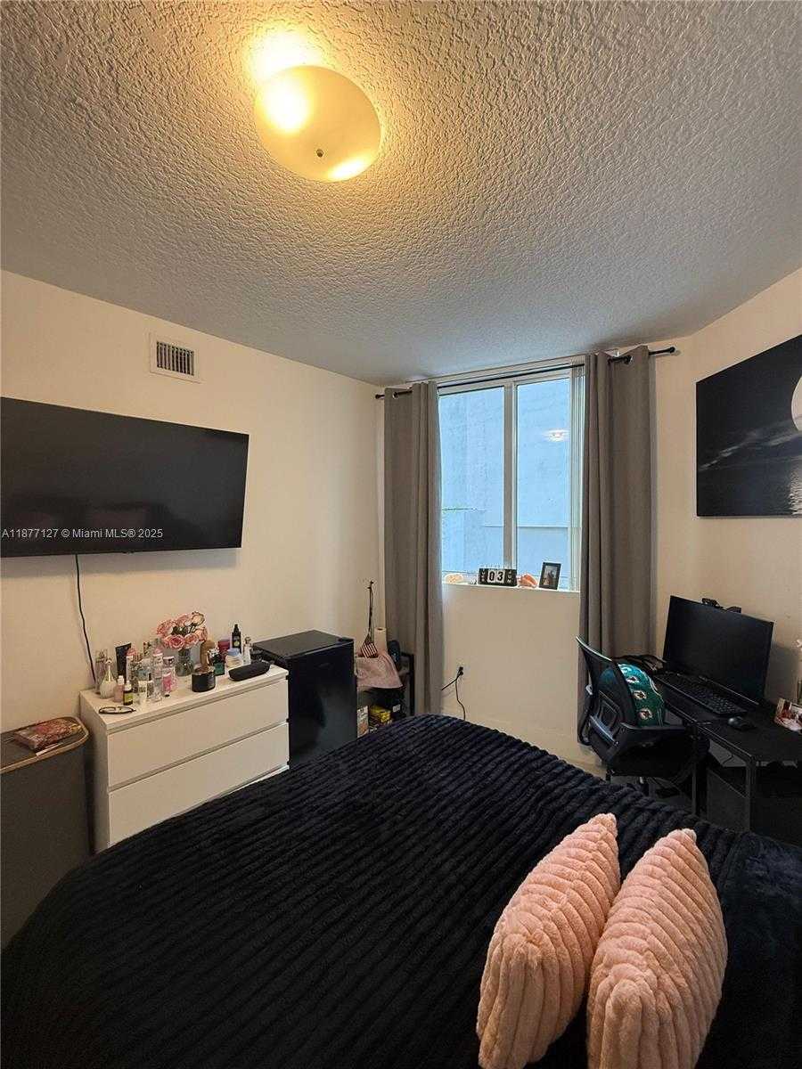 Small Image of 601 NE 23RD ST #803, Miami Number 11
