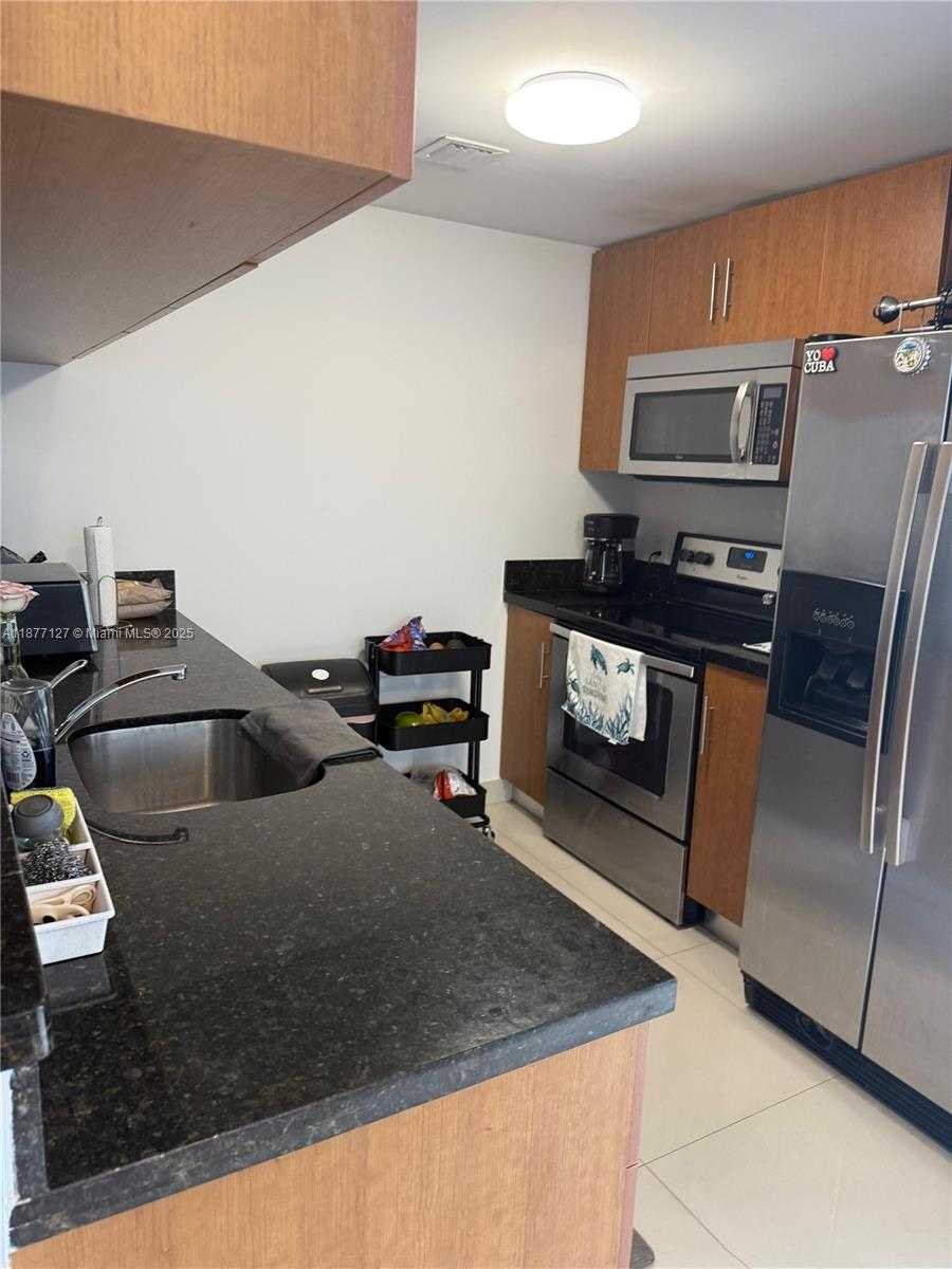 Small Image of 601 NE 23RD ST #803, Miami Number 19