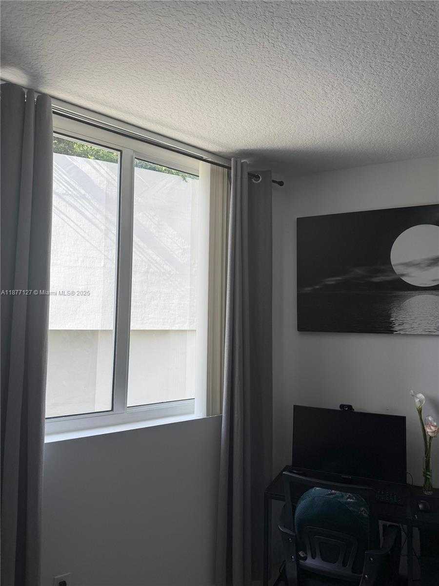 Small Image of 601 NE 23RD ST #803, Miami Number 6