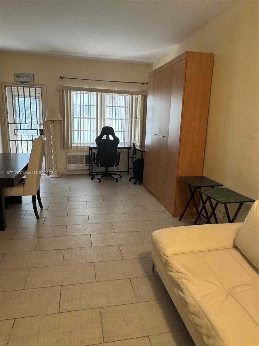 Small Image of 6494 COLLINS AVE #25, Miami Beach Number 2