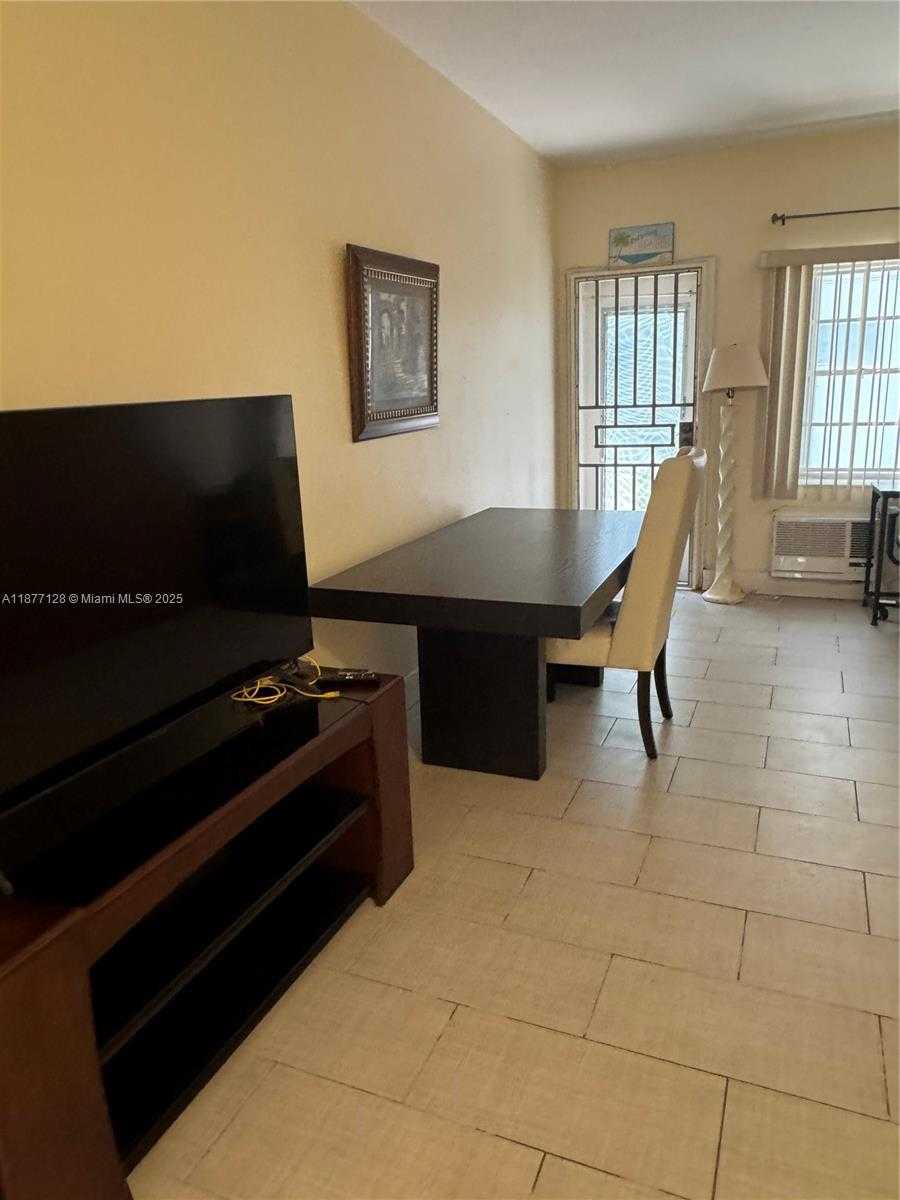 Small Image of 6494 COLLINS AVE #25, Miami Beach Number 3