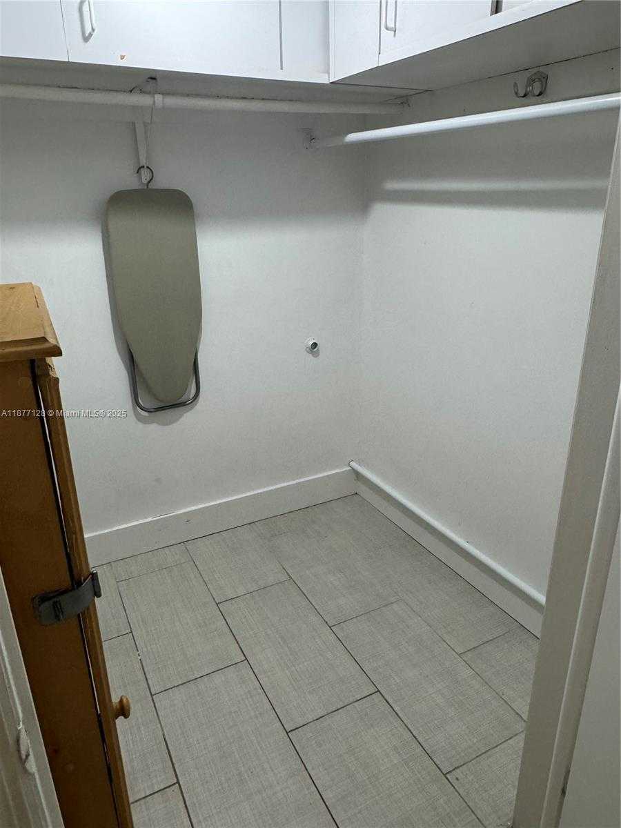 Small Image of 6494 COLLINS AVE #25, Miami Beach Number 5