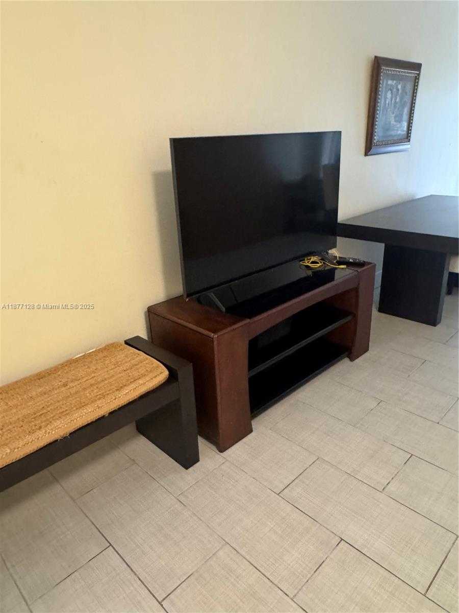 Small Image of 6494 COLLINS AVE #25, Miami Beach Number 6