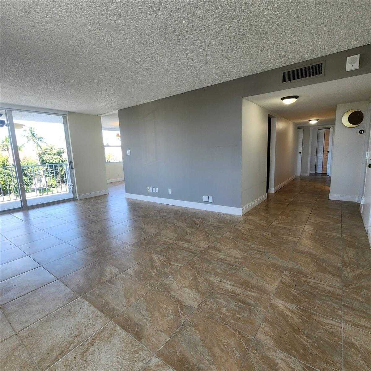 Small Image of 16565 NORTH EAST 26TH AVE #3F, North Miami Beach Number 4