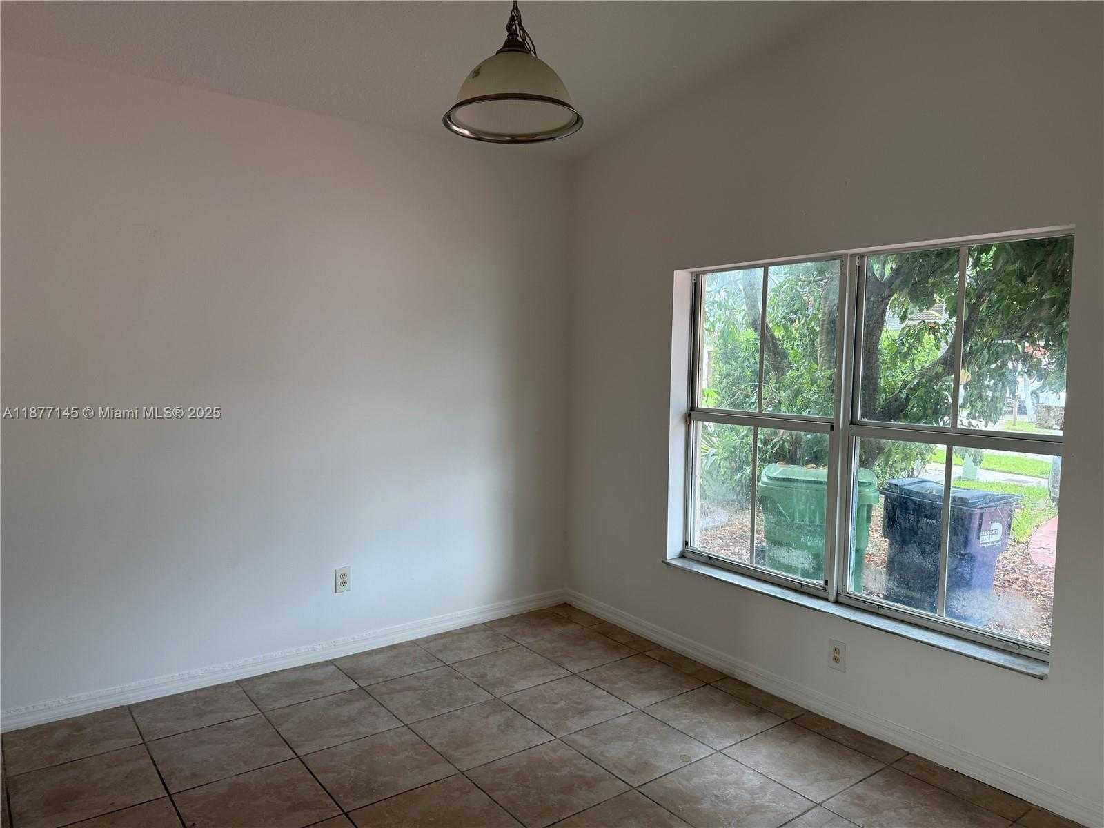 Small Image of 27944 SOUTH WEST 136TH PL #27944, Homestead Number 2