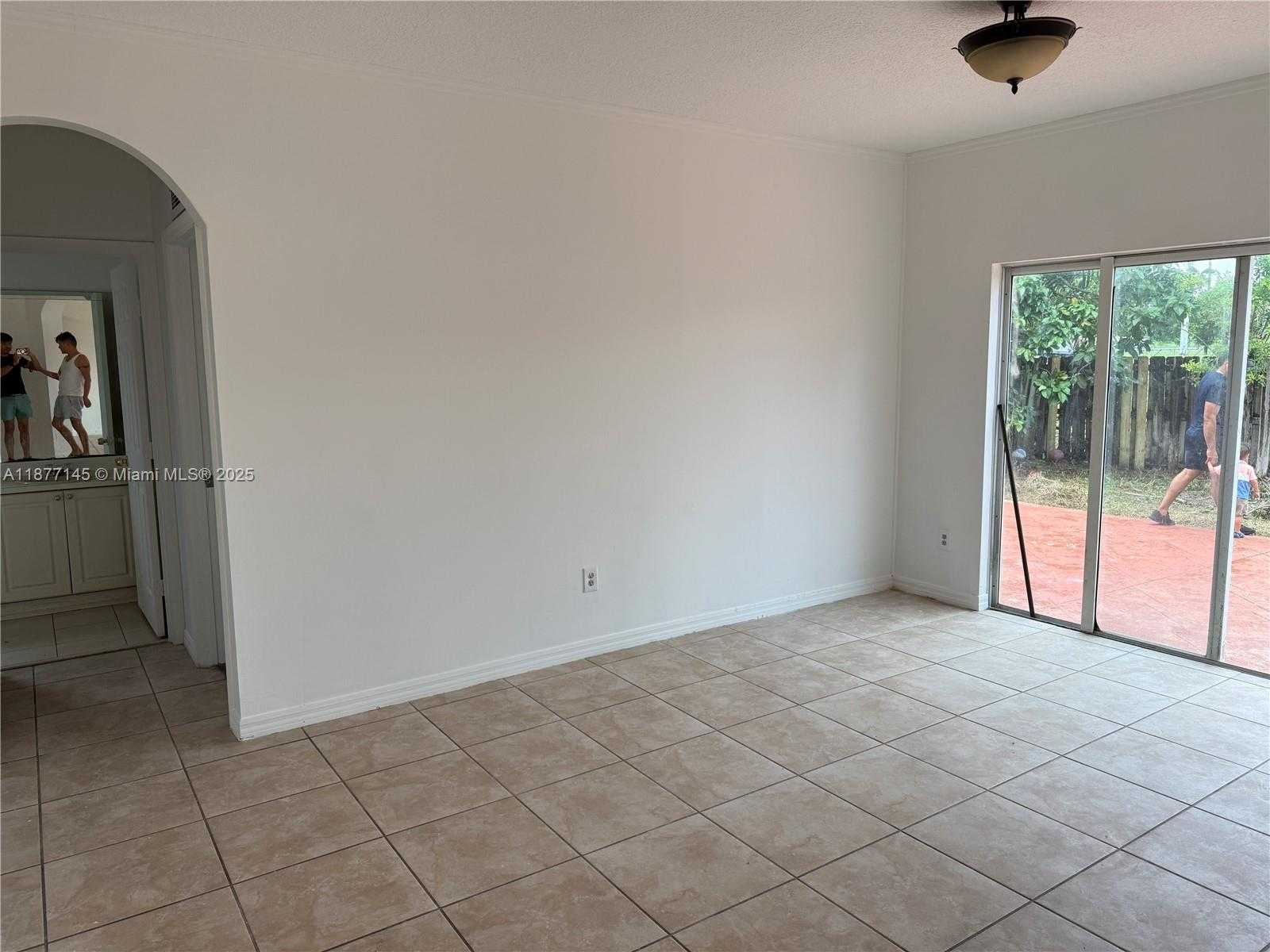 Small Image of 27944 SOUTH WEST 136TH PL #27944, Homestead Number 3