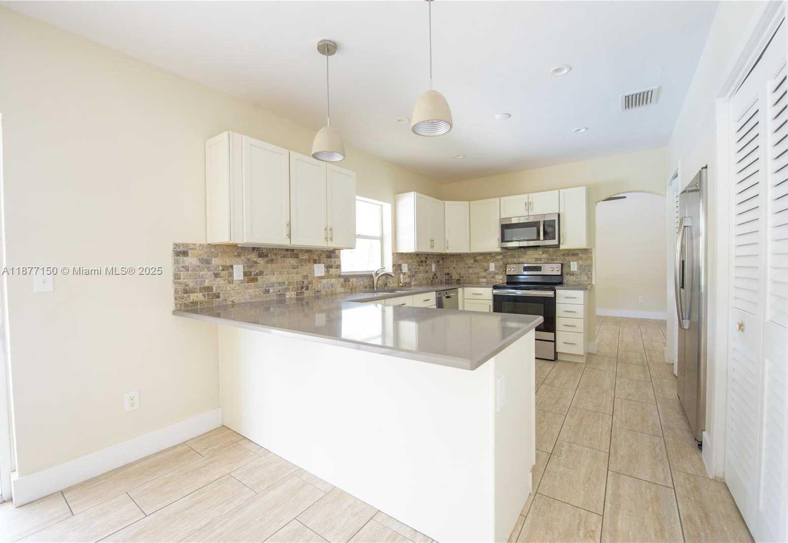 Small Image of 18370 SOUTH WEST 292ND ST #18370, Homestead Number 5