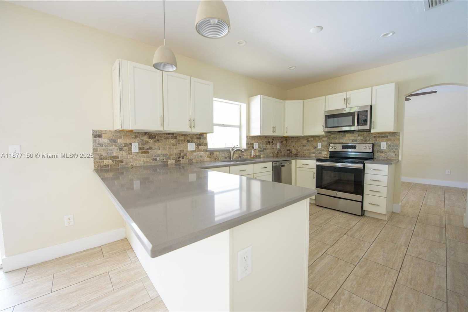Small Image of 18370 SOUTH WEST 292ND ST #18370, Homestead Number 6