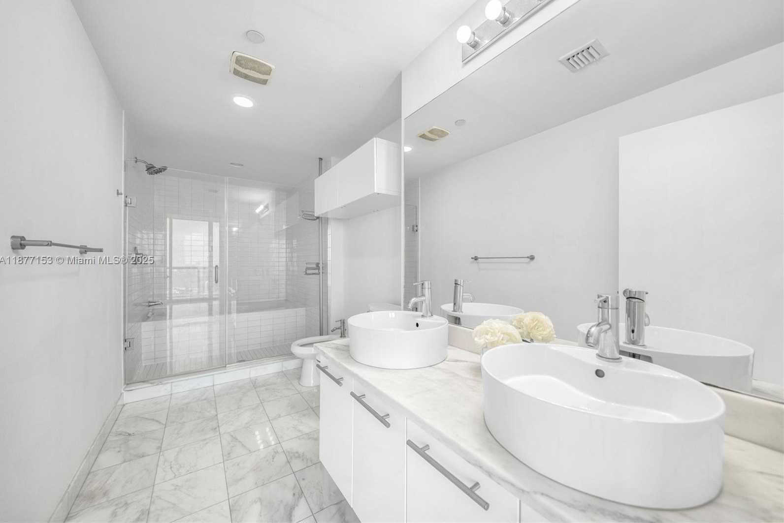 Small Image of 888 BISCAYNE BLVD #3710, Miami Number 13