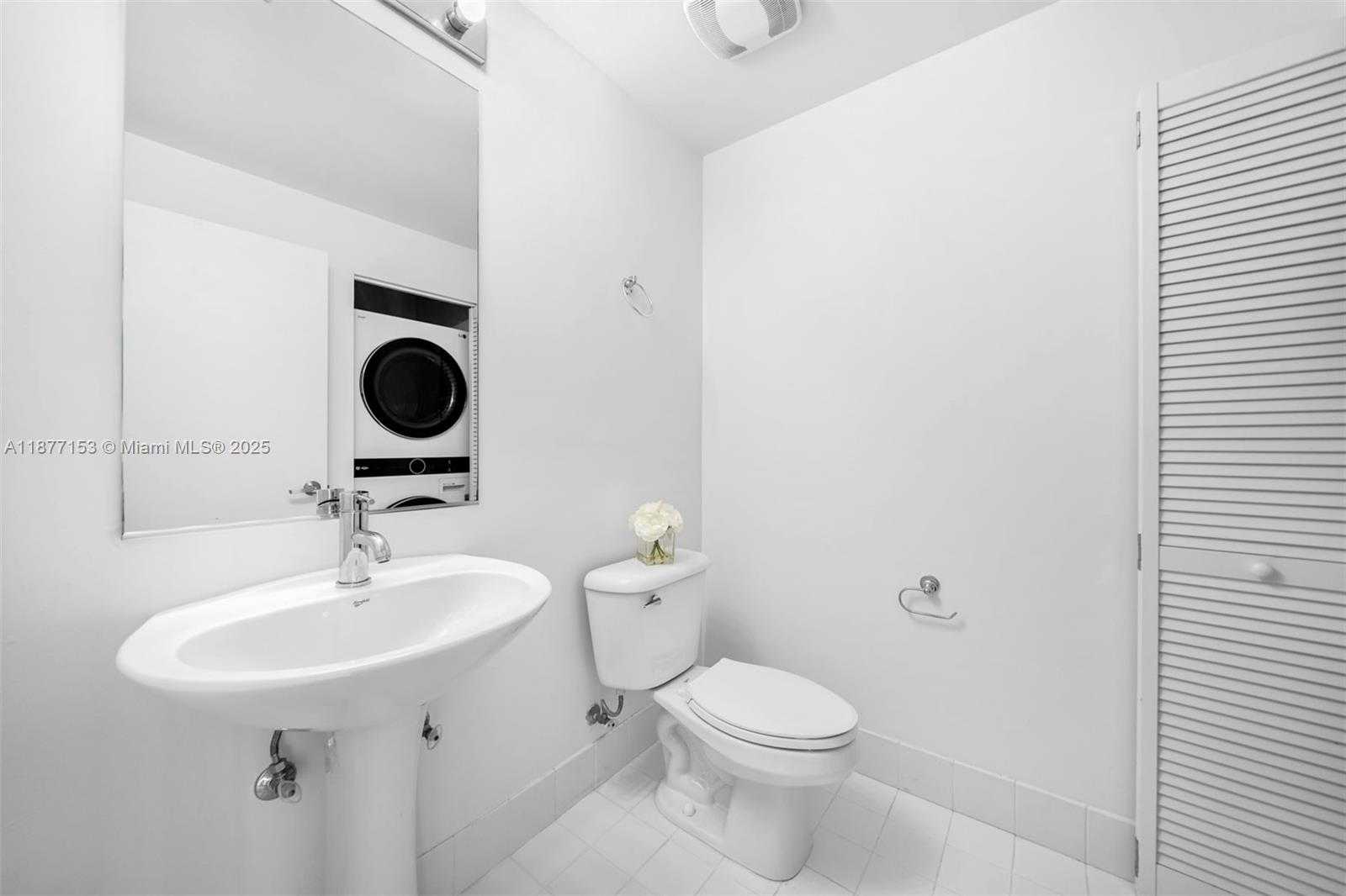 Small Image of 888 BISCAYNE BLVD #3710, Miami Number 17