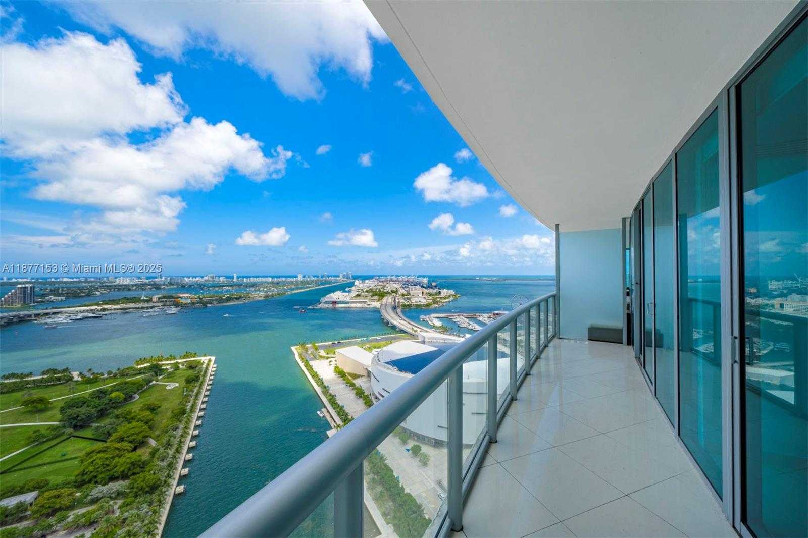Small Image of 888 BISCAYNE BLVD #3710, Miami Number 2